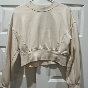 Cropped crewneck